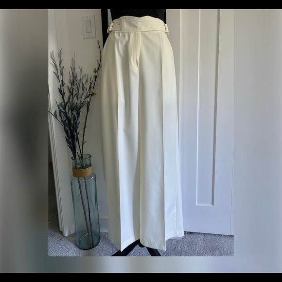 🎊Closet Clear Out 🎊 3 items minimum ( clothings only) - Picture 2 of 10